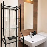 Apartment Bright & Cozy Near