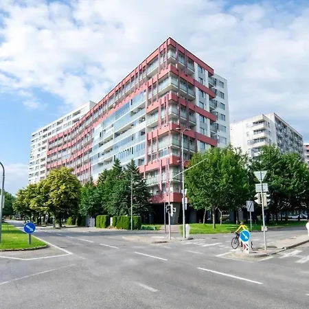 Bright & Cozy Near * Bratislava