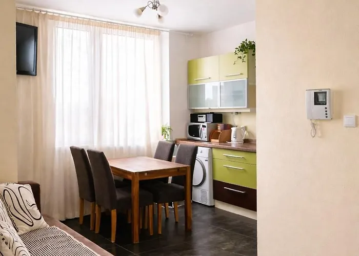 Bright & Cozy Near Apartment *