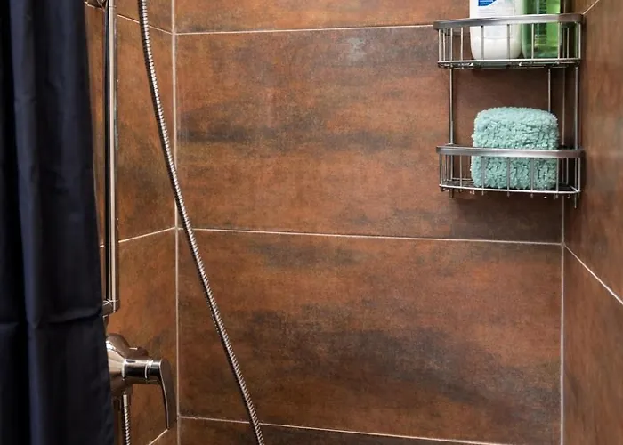 Bright & Cozy Near Apartman